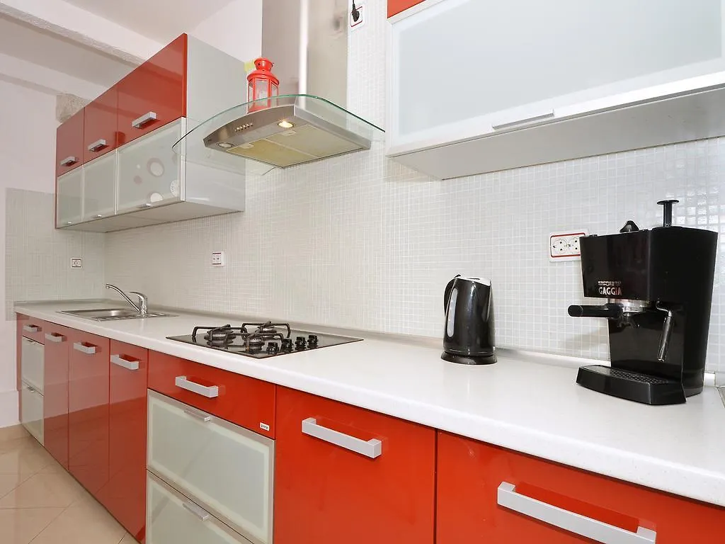 Apartment Nikolina Trogir 0*,  Croatie